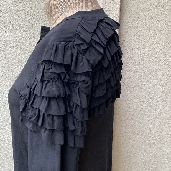 Dar-Ti 100% silk stunning blouse from Barney’s. Has great ruffles. Gorgeous! - Picture 6 of 11